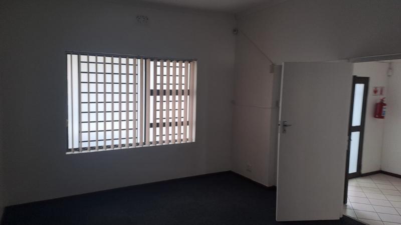 To Let Commercial Property for Rent in Newton Park Eastern Cape